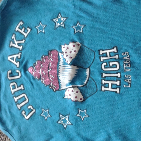 🧁Sugar Factory Las Vegas🧁Cupcake High Tank!🧁 - Picture 2 of 5